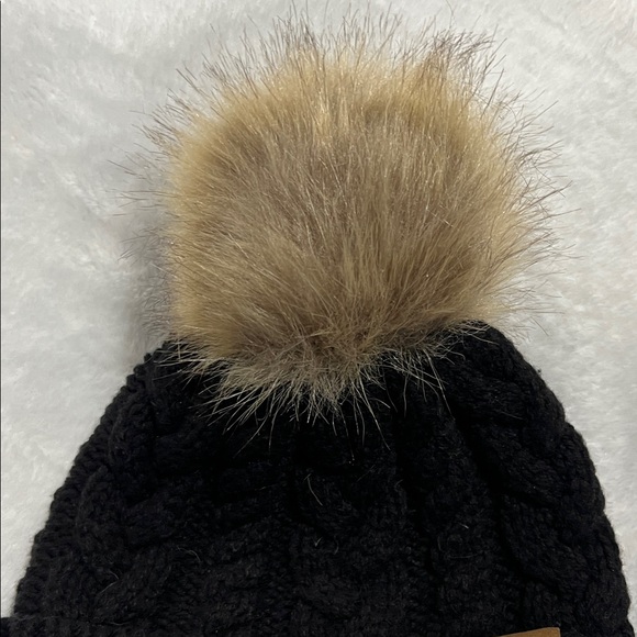 Pendleton LambsWool Black Knit Beanie with Faux Fur Pom Sz OS - Picture 3 of 8